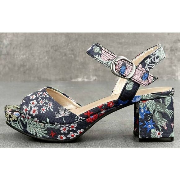 CL by Chinese Laundry Sandals - Picture 5 of 6